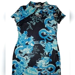 Fitted Dragon printed dress, beautiful blue color, buttons up on the left side